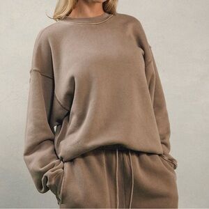 Elwood Oversized Core Crewneck Vintage Brown